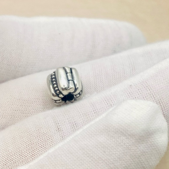 EUC Pandora 790446 Sterling Silver Crazy Clip - RETIRED - Picture 4 of 9
